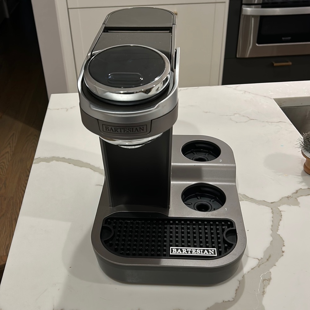 Brand new with box Bartesian Duet Cocktail Machine